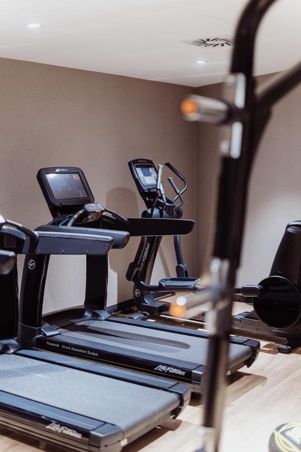 Elements Hotel&Spa Свєрадув-Здруй Екстер'єр фото The gym at the hotel
